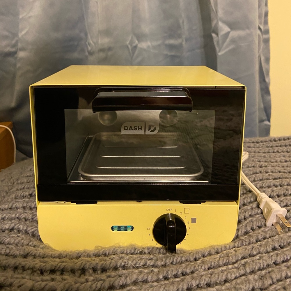 Dash Mini Toaster Oven
